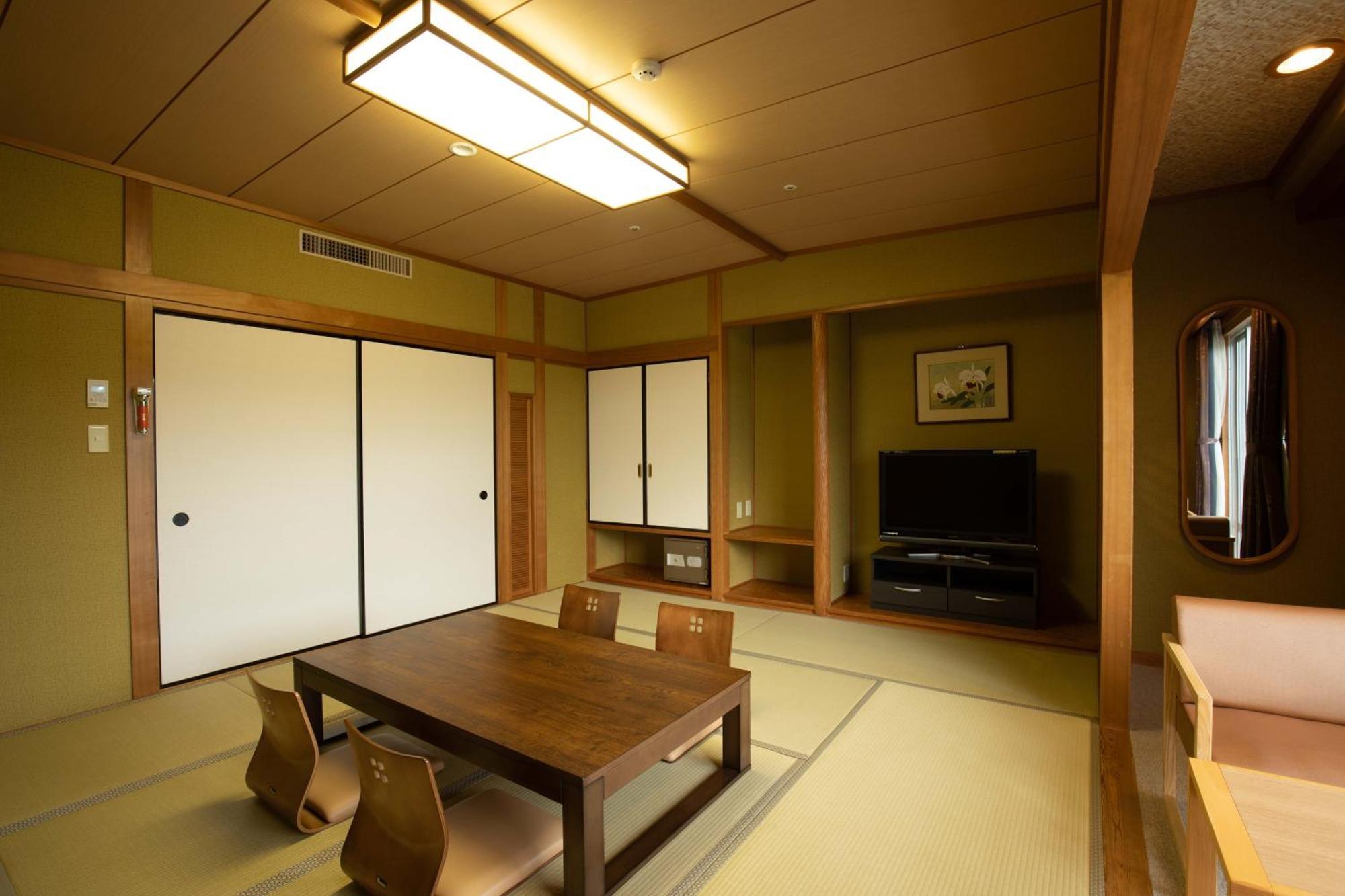 Ryokan Kamenoi Kochi 4*