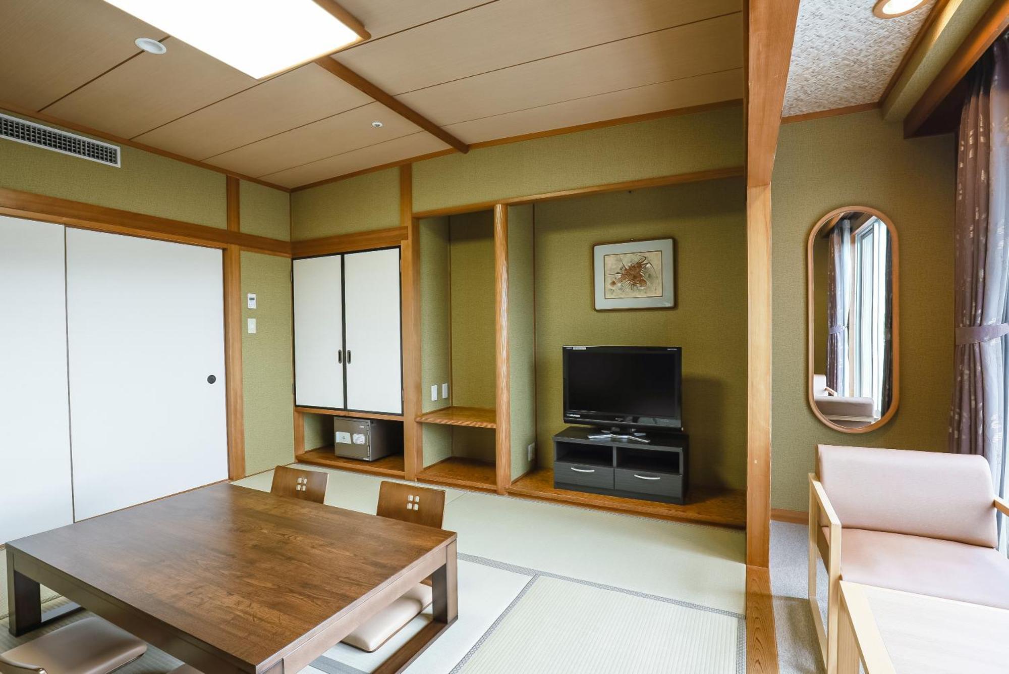 亀の井ホテル 高知 4*